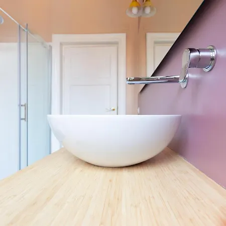 Vatican Family 아파트